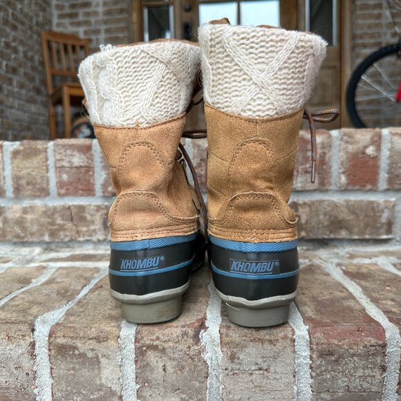 Khombu Cozy Pac Suede Snow Duck Boots in Tan Suede Cable Knit Detail, Size 7 - Picture 6 of 7